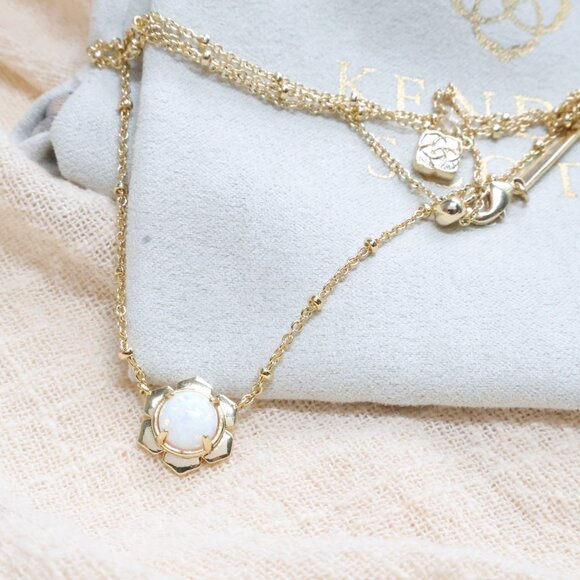 Kendra Scott Susie Necklace. Gold Bright White Kyocera Opal - Picture 3 of 3